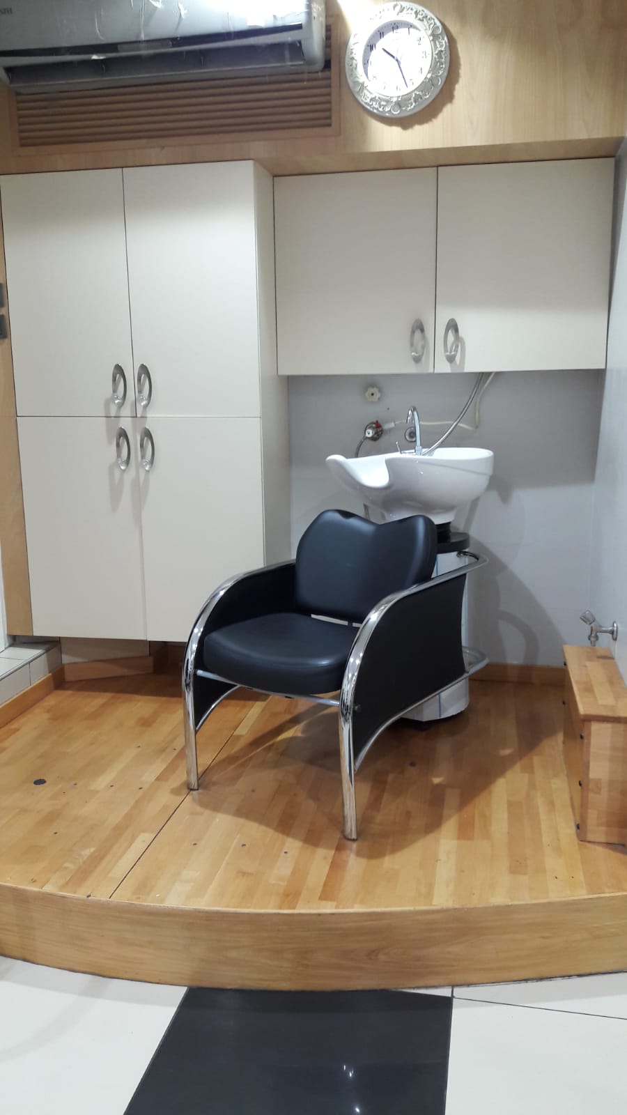 Gül Bayan Kuaför Güzellik Salonu - Gelin Saçı, Boya, Röfle, Makyaj