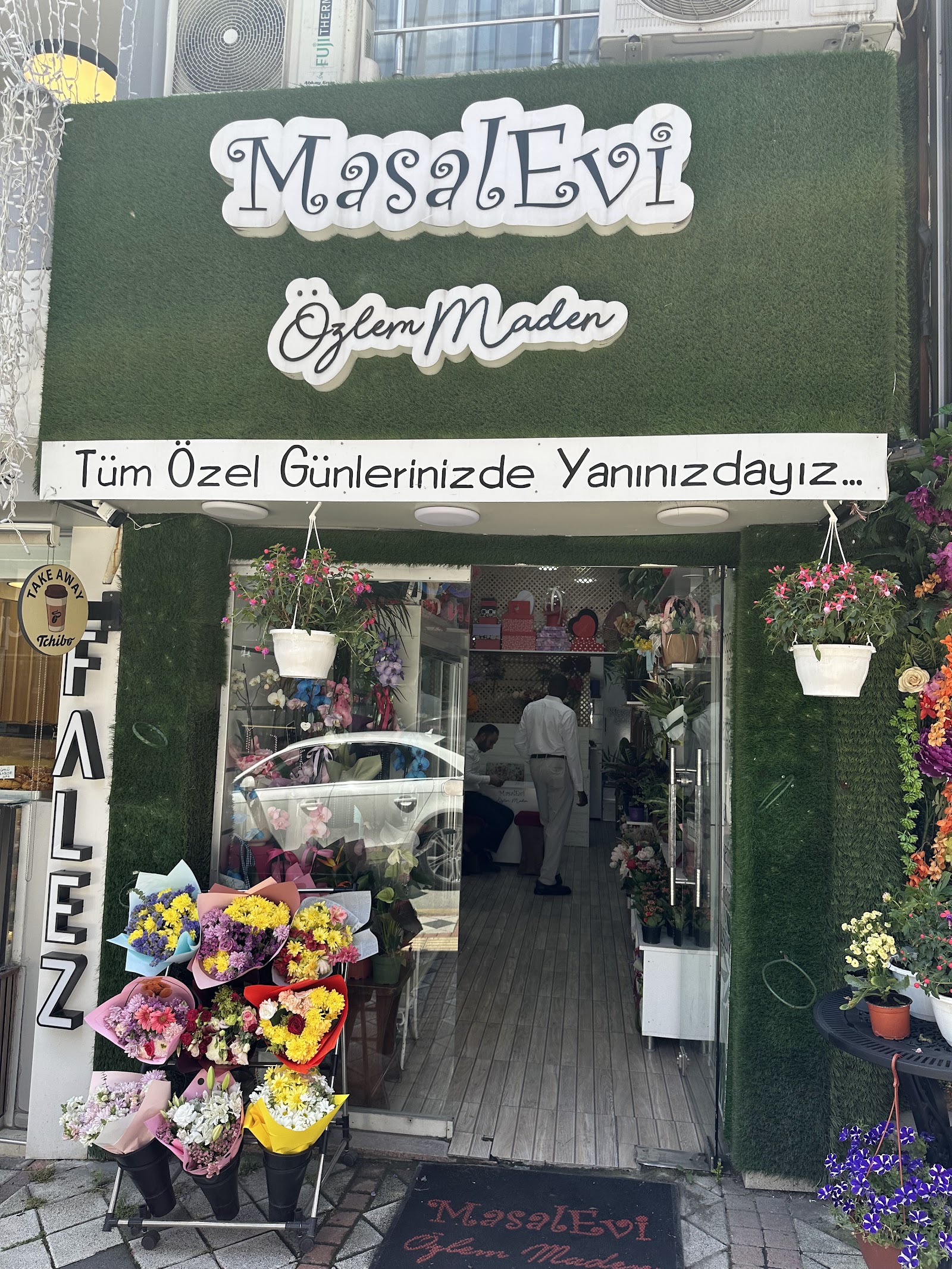 Masal Evi Organizasyon Ve Çiçek kır düğünü mekanı — Merkez